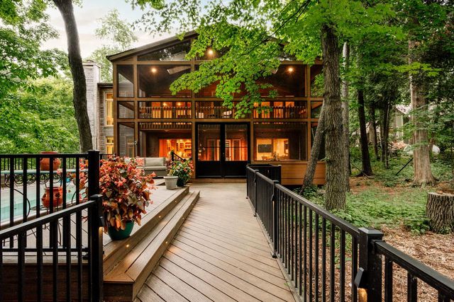 310 N Turtle Bay ROAD, Elkhart Lake, WI 53020