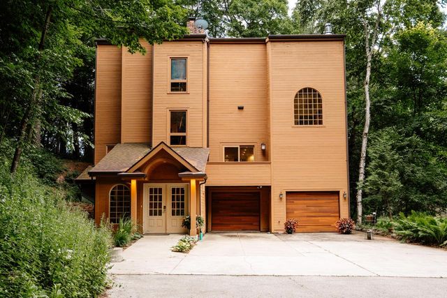 310 N Turtle Bay ROAD, Elkhart Lake, WI 53020
