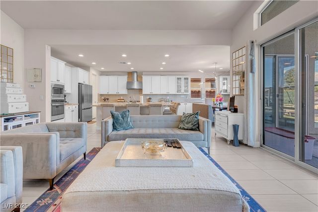 8400 Footpath Street, Las Vegas, NV 89166