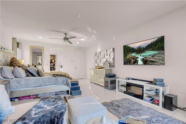 8400 Footpath Street, Las Vegas, NV 89166