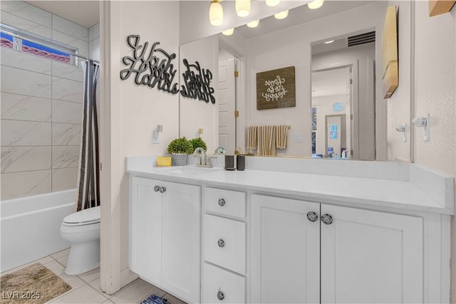 8400 Footpath Street, Las Vegas, NV 89166