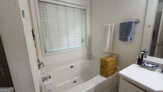 4724 Melbourne Trail, Flowery Branch, GA 30542