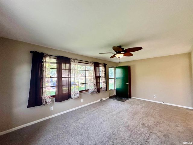 151 ALLISON Street, East Peoria, IL 61611