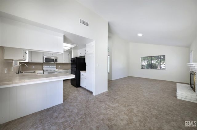 3601 Huachuca Way, Bakersfield, CA 93309