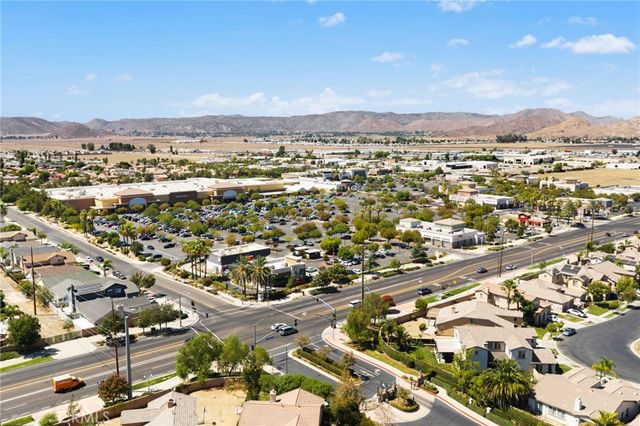 3050 Sand Pine Trail, Hemet, CA 92545