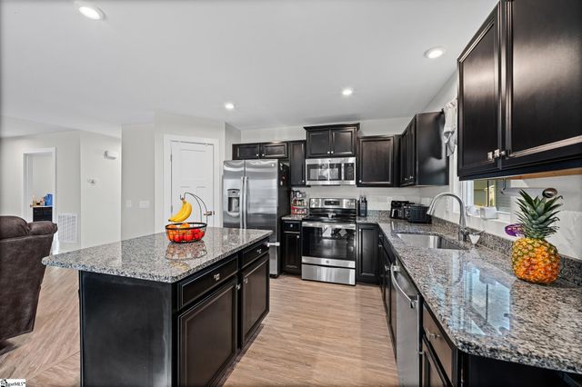 114 Sylvester Street, Fountain Inn, SC 29644