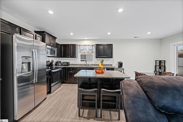 114 Sylvester Street, Fountain Inn, SC 29644