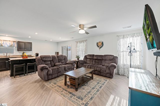 114 Sylvester Street, Fountain Inn, SC 29644