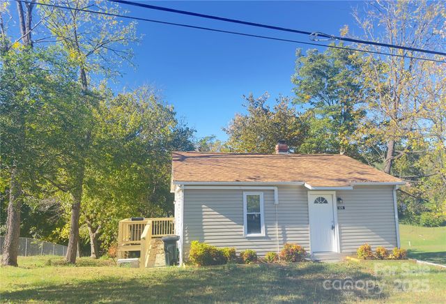 329 Morehead Road, Marion, NC 28752