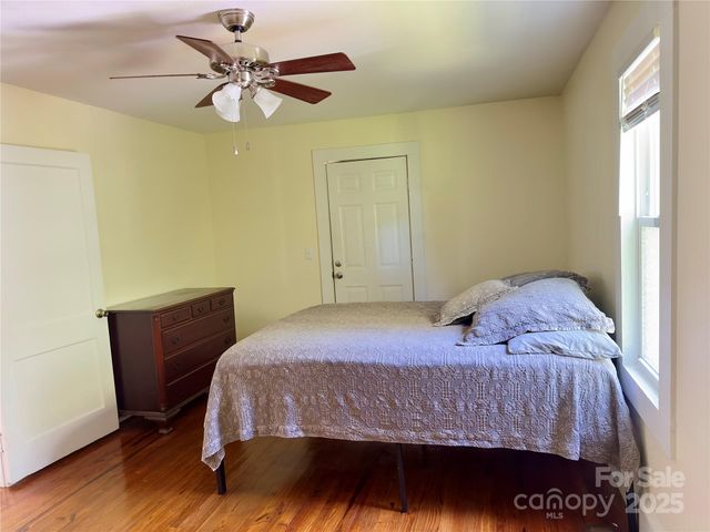 329 Morehead Road, Marion, NC 28752