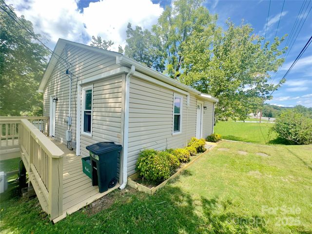 329 Morehead Road, Marion, NC 28752