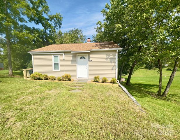 329 Morehead Road, Marion, NC 28752