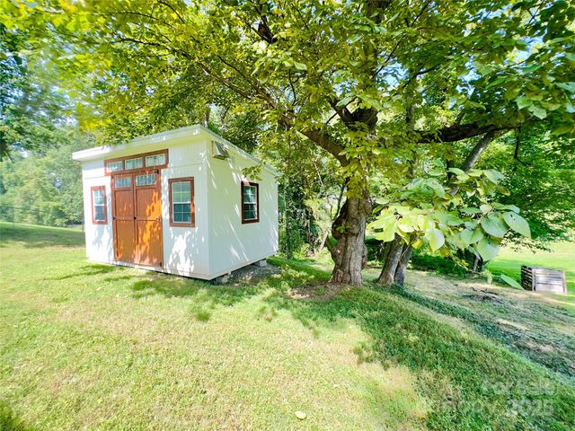 329 Morehead Road, Marion, NC 28752