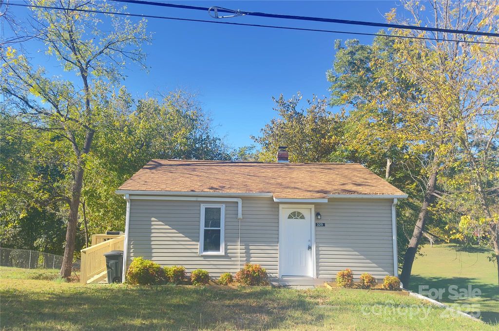329 Morehead Road, Marion, NC 28752