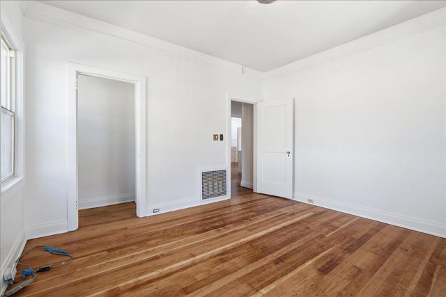 816 Alhambra Blvd, Sacramento, CA 95816