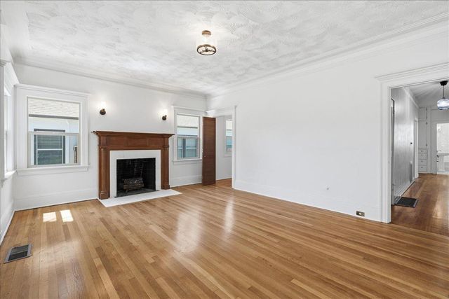 816 Alhambra Blvd, Sacramento, CA 95816