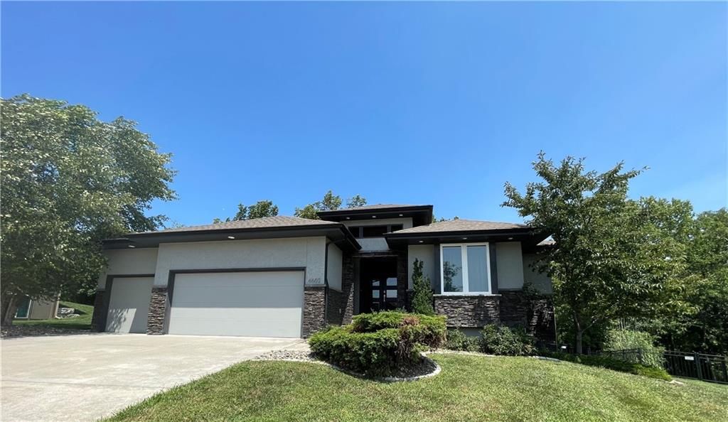 4602 NW 71st Street, Kansas City, MO 64151