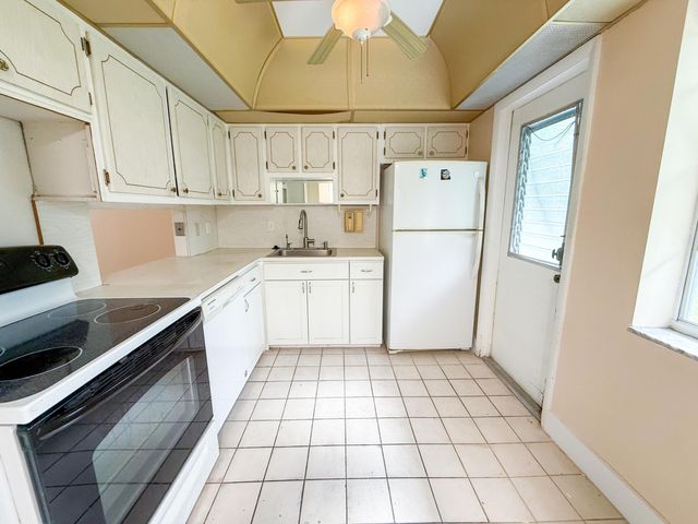 604 NE 2nd Street 122, Dania Beach, FL 33004