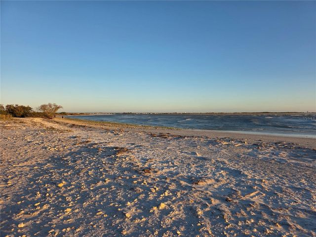 2566 GARY CIRCLE 5, Dunedin, FL 34698