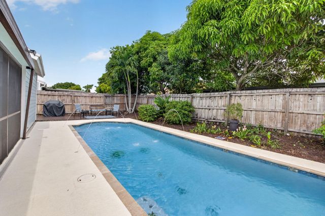 7919 BLAIRWOOD Circle S, Lake Worth, FL 33467