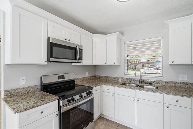 3934 HELENA STREET NE, St Petersburg, FL 33703