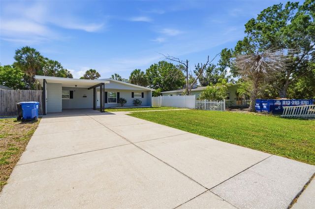 3934 HELENA STREET NE, St Petersburg, FL 33703