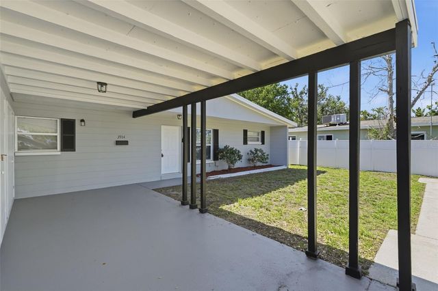 3934 HELENA STREET NE, St Petersburg, FL 33703