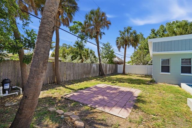 3934 HELENA STREET NE, St Petersburg, FL 33703