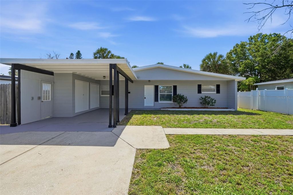 3934 HELENA STREET NE, St Petersburg, FL 33703