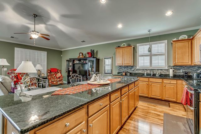 628 Lafayette Park Dr., Little River, SC 29566