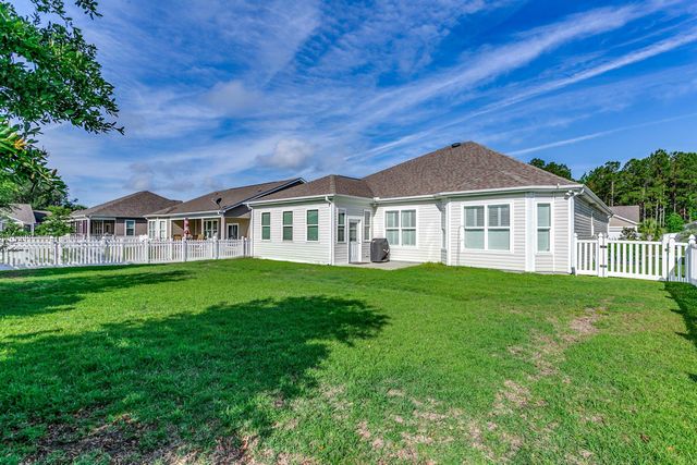 628 Lafayette Park Dr., Little River, SC 29566