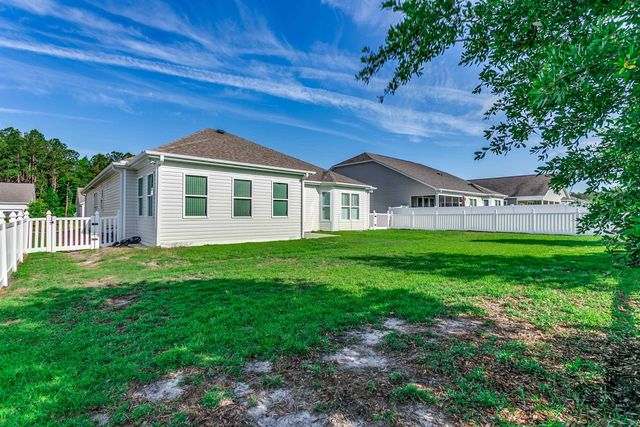 628 Lafayette Park Dr., Little River, SC 29566