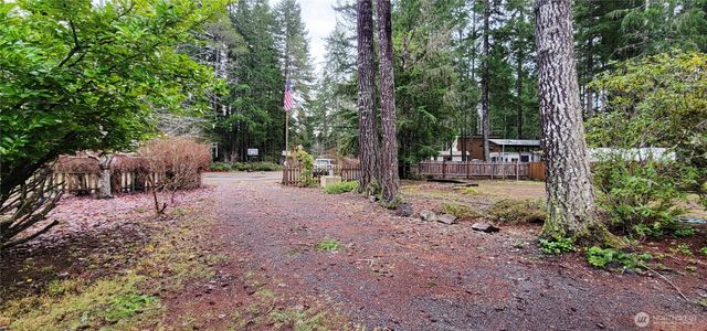 71 N Coho Court, Hoodsport, WA 98548