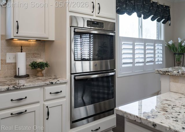 350 Golfside Drive, Oxford Charter Township, MI 48371