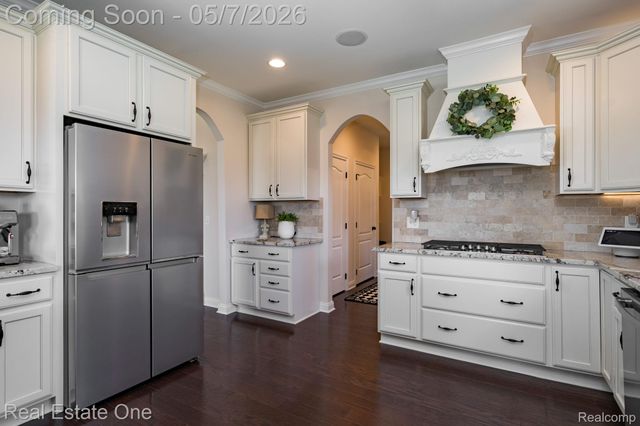 350 Golfside Drive, Oxford Charter Township, MI 48371