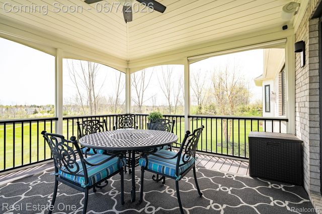 350 Golfside Drive, Oxford Charter Township, MI 48371