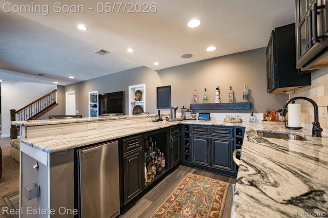 350 Golfside Drive, Oxford Charter Township, MI 48371