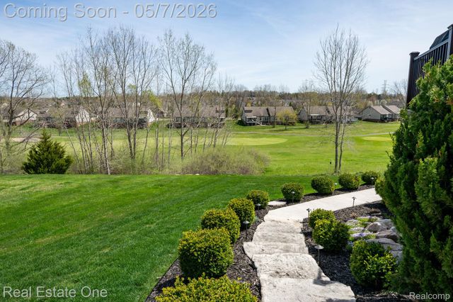 350 Golfside Drive, Oxford Charter Township, MI 48371
