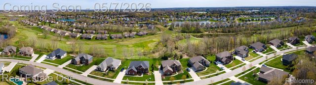 350 Golfside Drive, Oxford Charter Township, MI 48371