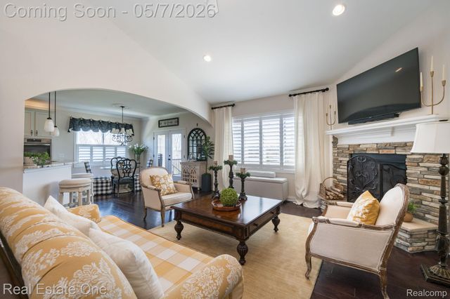 350 Golfside Drive, Oxford Charter Township, MI 48371