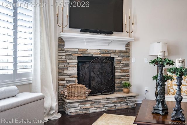 350 Golfside Drive, Oxford Charter Township, MI 48371