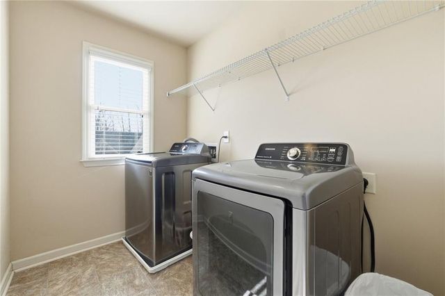 7232 Lake Sterling Boulevard, Flowery Branch, GA 30542