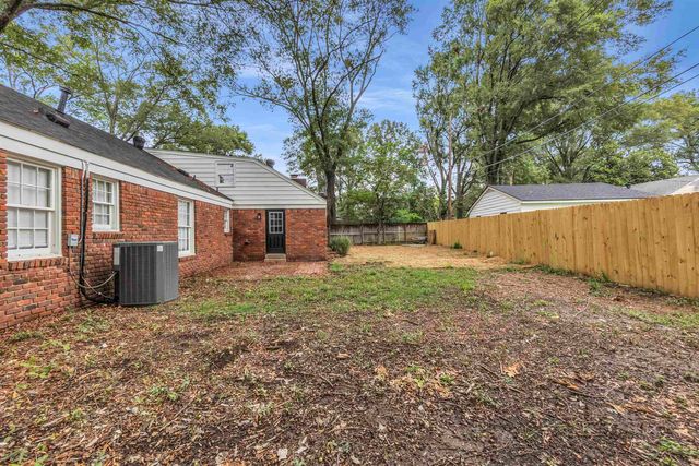 1676 LYFORD CV, Memphis, TN 38119