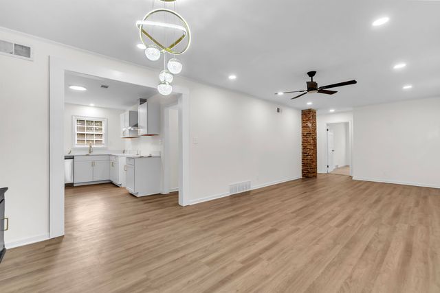 1676 LYFORD CV, Memphis, TN 38119