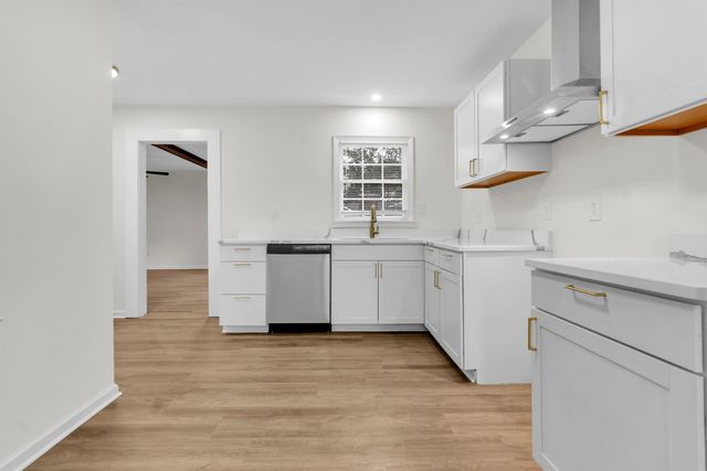 1676 LYFORD CV, Memphis, TN 38119