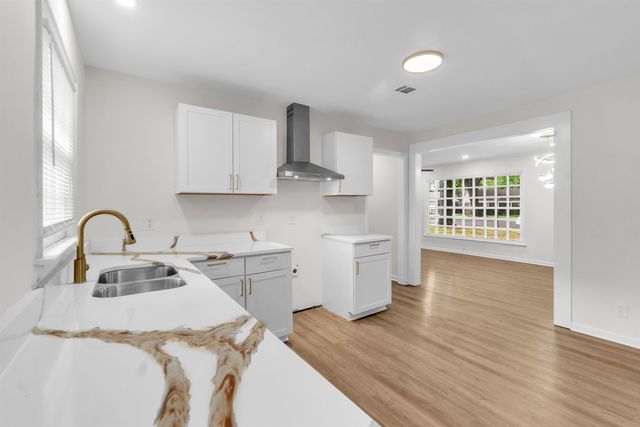 1676 LYFORD CV, Memphis, TN 38119