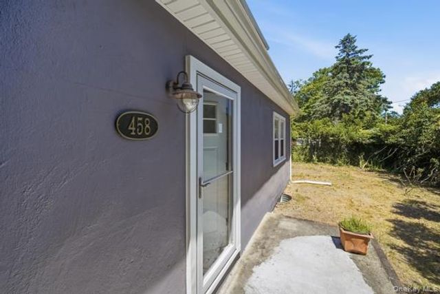 458 N Magee Street, Southampton, NY 11968