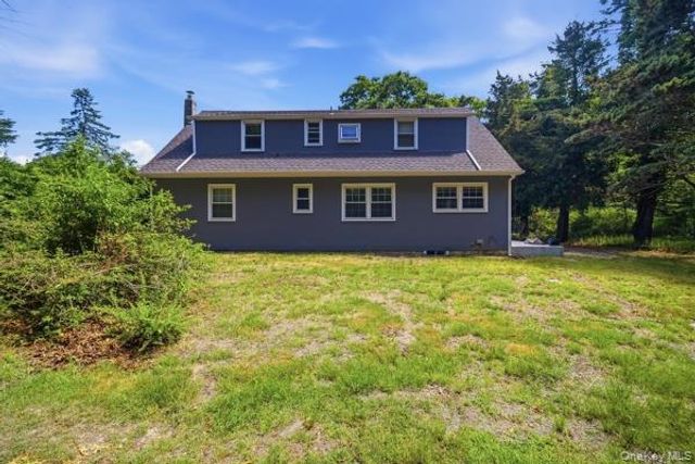 458 N Magee Street, Southampton, NY 11968