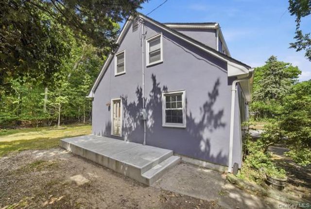 458 N Magee Street, Southampton, NY 11968