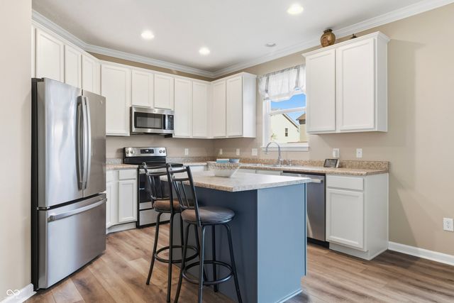 11852 Wynsom Court, Fishers, IN 46038